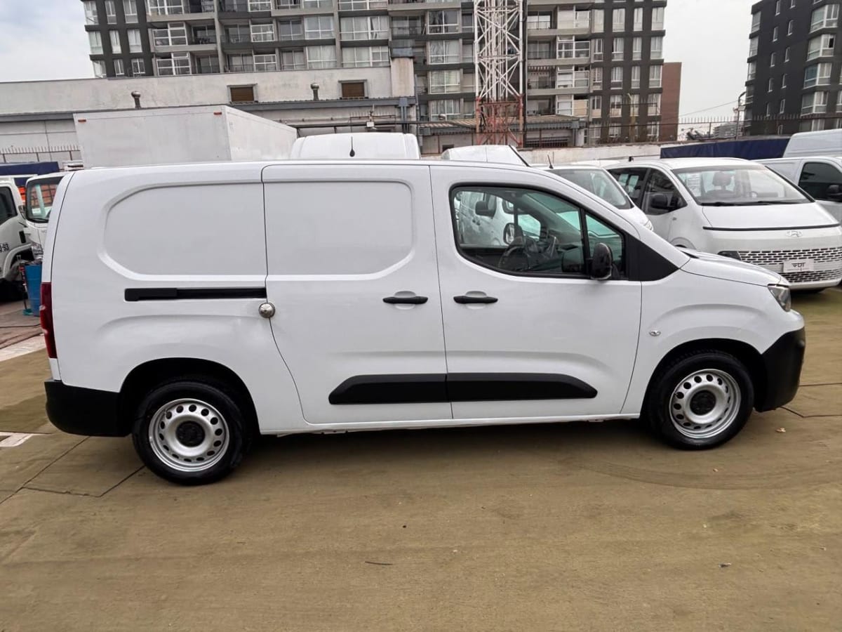 2023 Peugeot PARTNER HDI 92 L2 1.6 HDI blanco - Miniatura 4