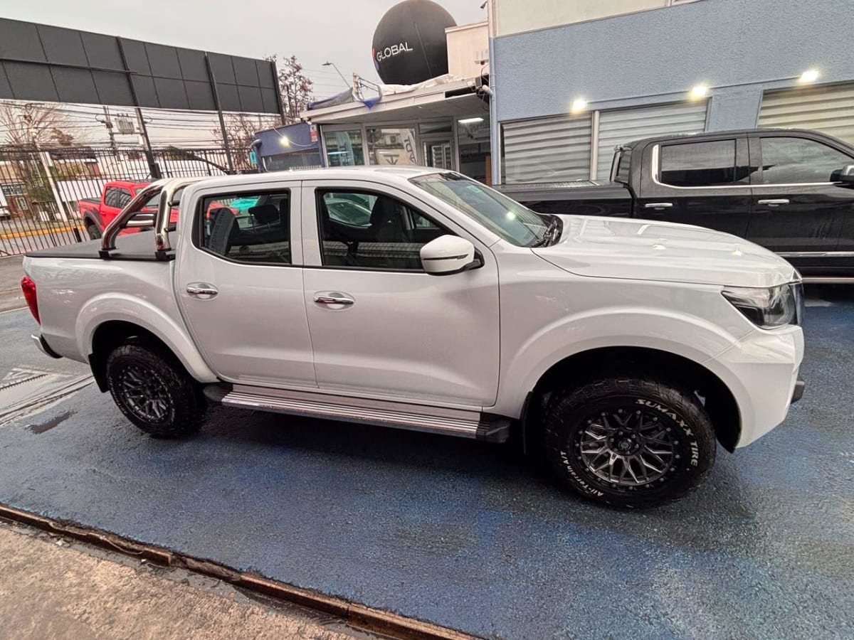 2024 Nissan NAVARA (D23) DC 2.3 HO AT 4X4 (D23) blanco - Miniatura 4