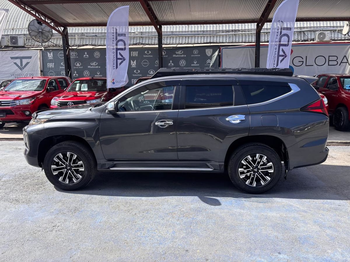 2022 Mitsubishi MONTERO SPORT GRIS - Miniatura 4