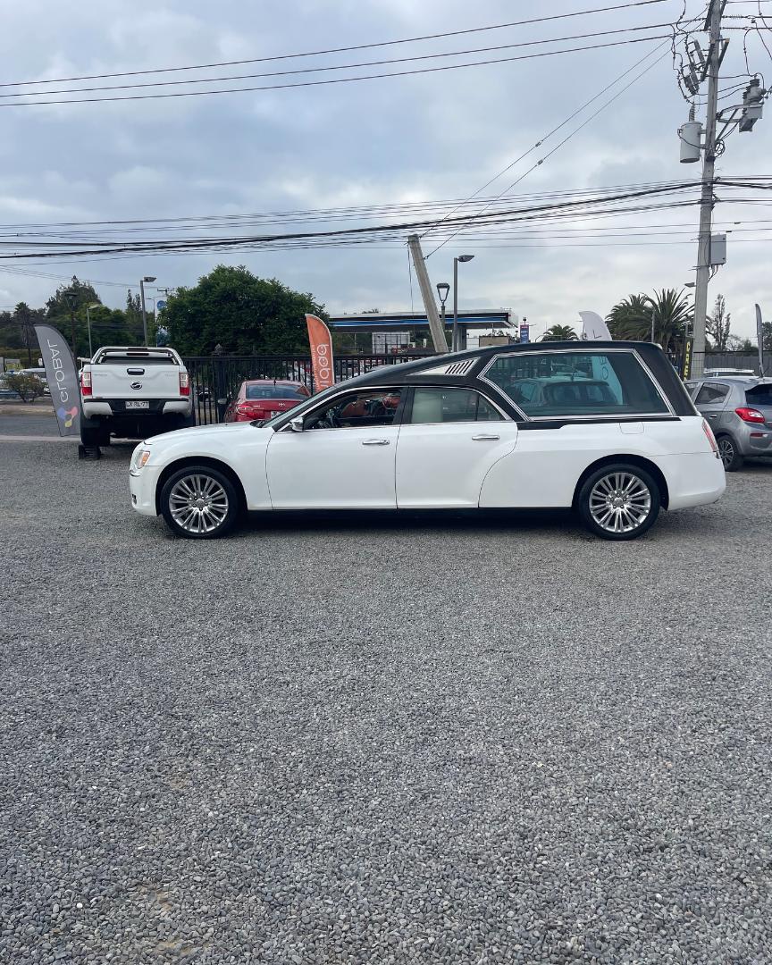 2012 Chrysler 300C 3.6 Blanco - Miniatura 8