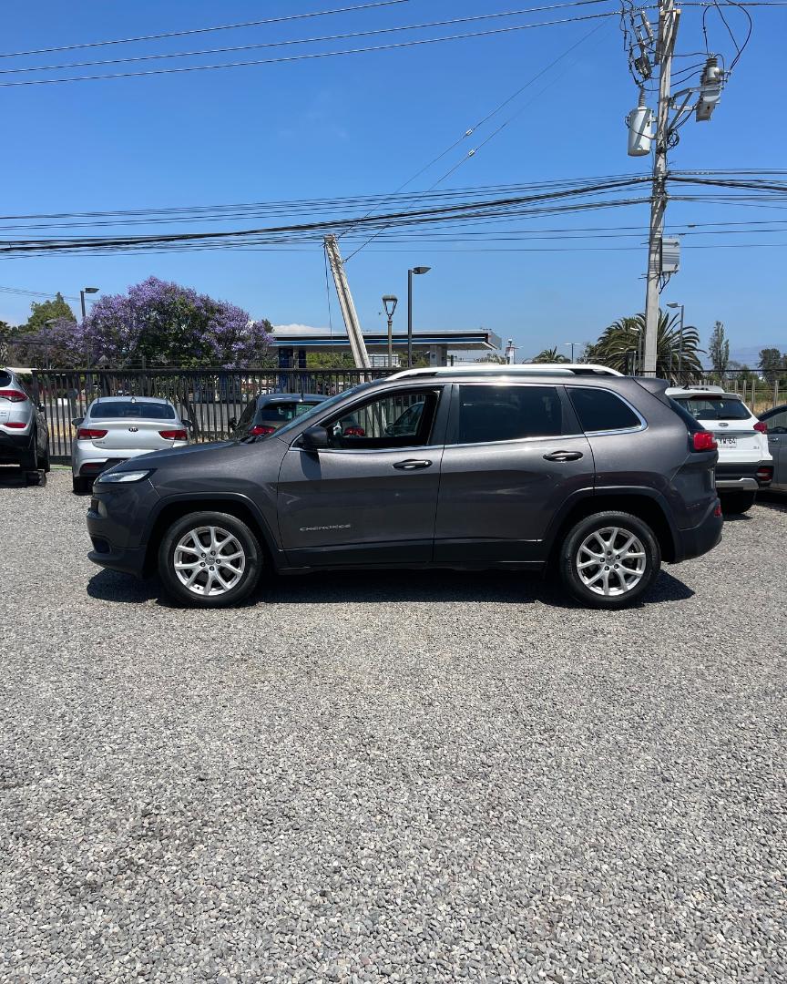 2018 Jeep CHEROKEE Sport Gris - Miniatura 8