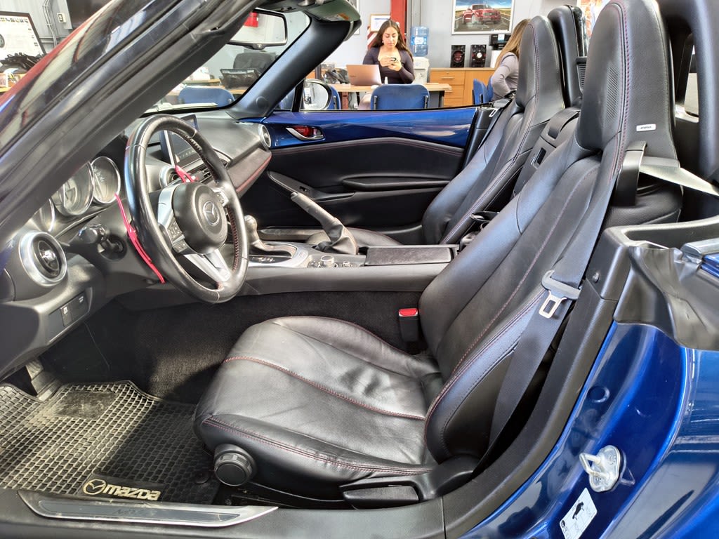 2016 Mazda MX-5 AT - Miniatura 5