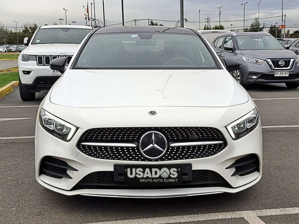 2023 Mercedes-Benz A 250 2.0 - Miniatura 3