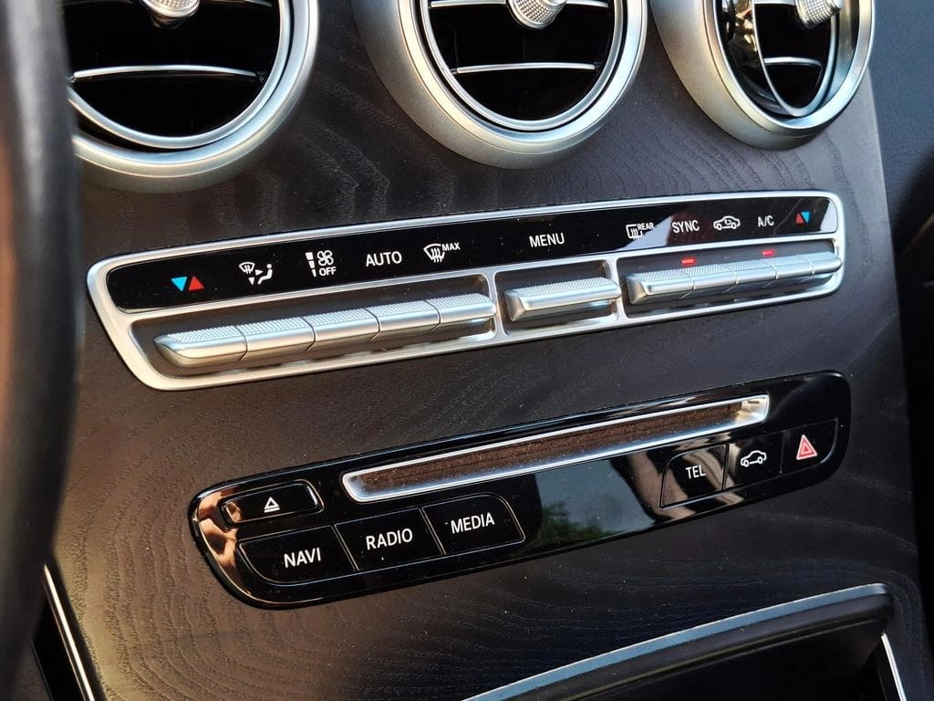 2020 MERCEDES-BENZ GLC 300 AT - Miniatura 2