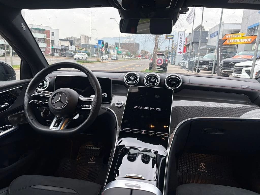 2025 Mercedes-Benz GLC 43 2.0 - Miniatura 6