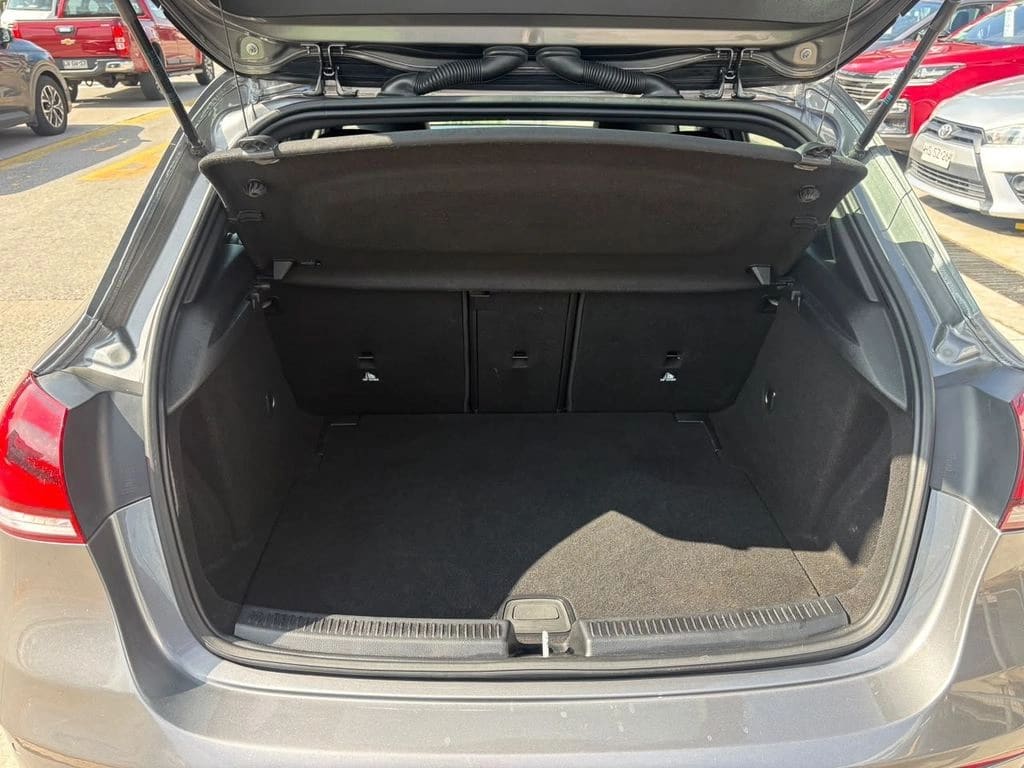 2019 Mercedes-Benz A 250 2.0 - Miniatura 5