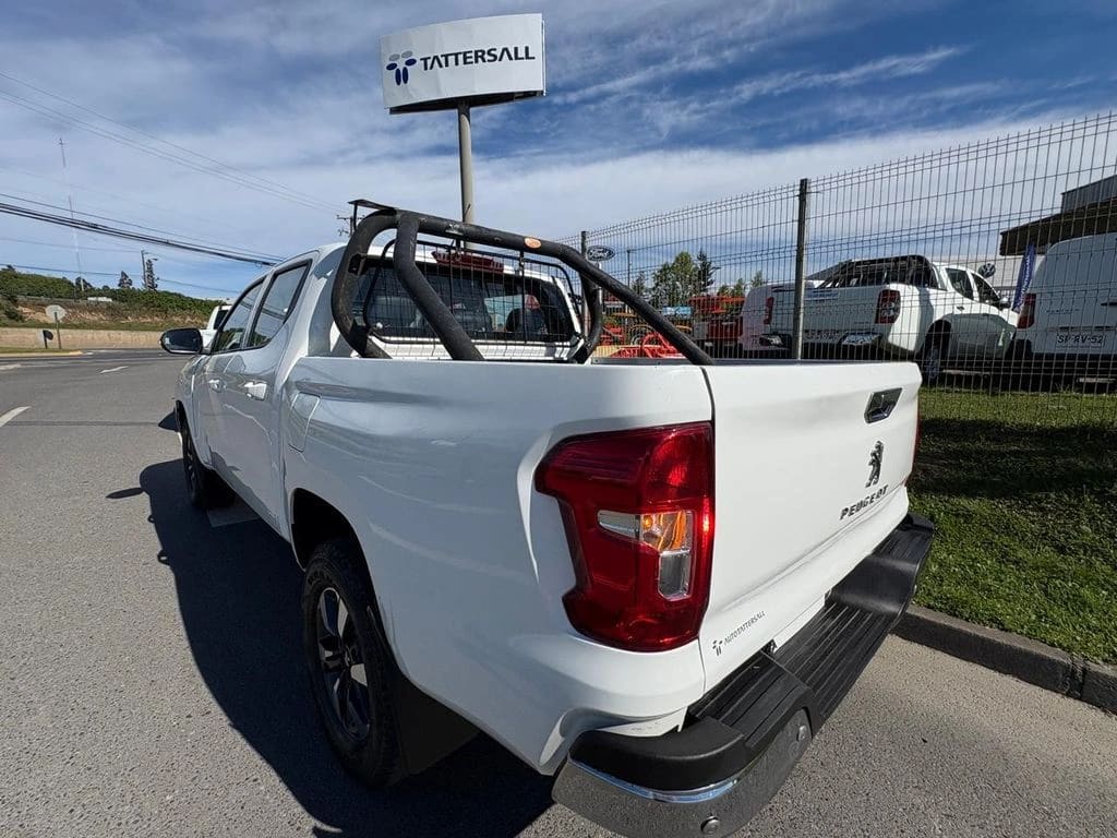 2023 Peugeot LANDTREK 4X2 - Miniatura 7