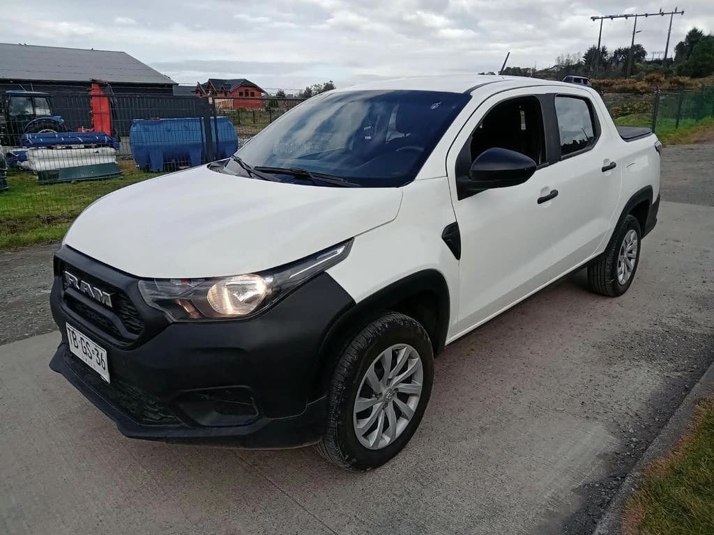 2024 Ram 700 SLT - Imagen 1