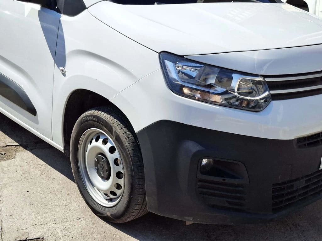 2024 Citroën Berlingo 1.5 - Miniatura 6