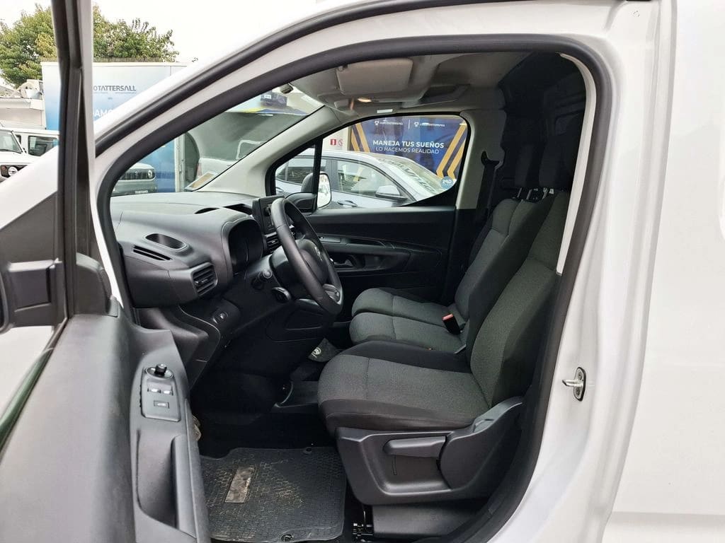 2024 Citroën Berlingo 1.5 - Miniatura 6