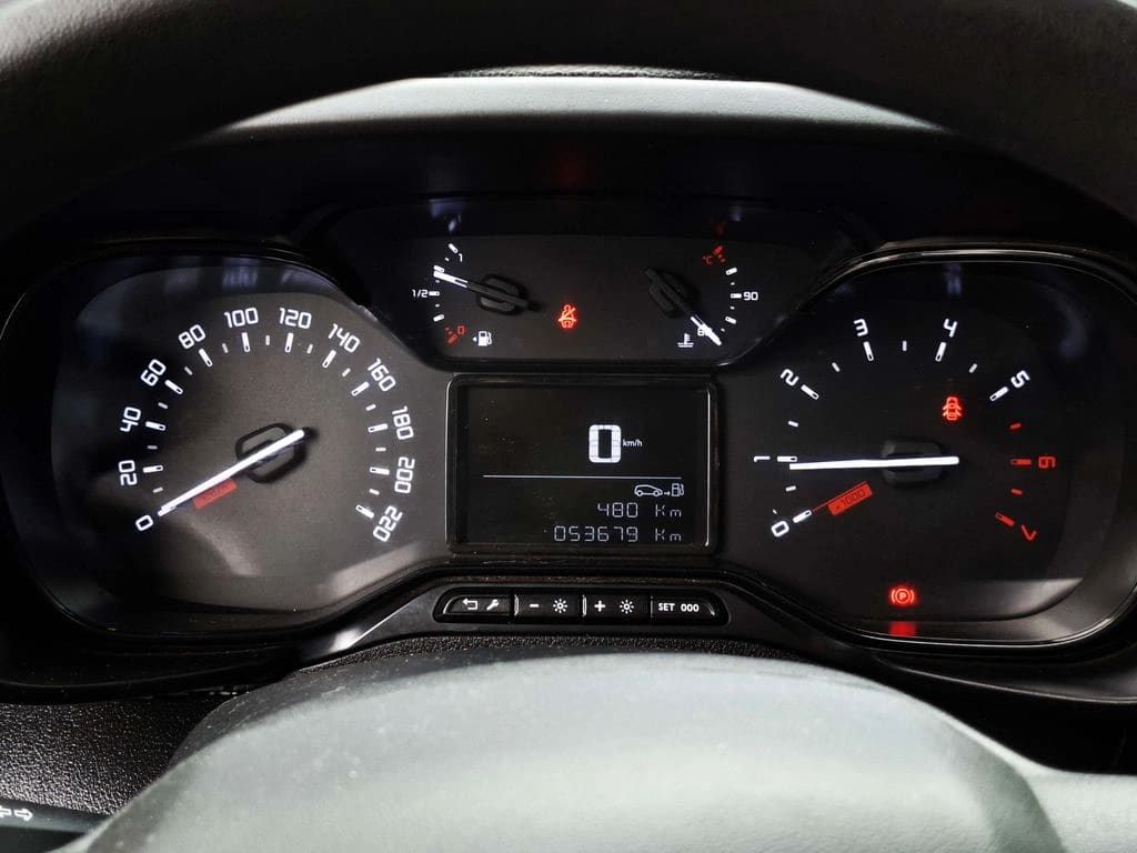 2024 Citroën Berlingo 1.5 - Miniatura 8