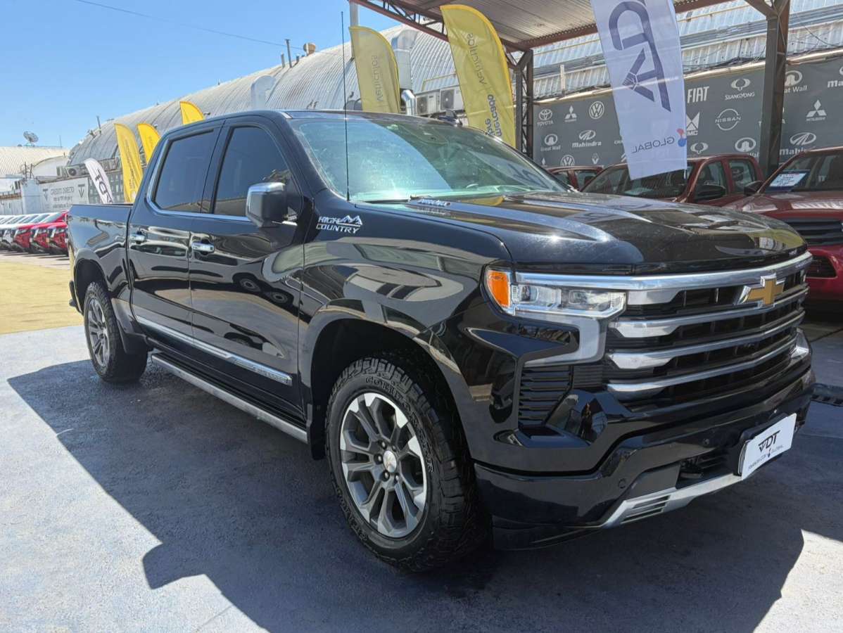 2023 Chevrolet SILVERADO 4X4 3.0L AUT Negro - Imagen 1