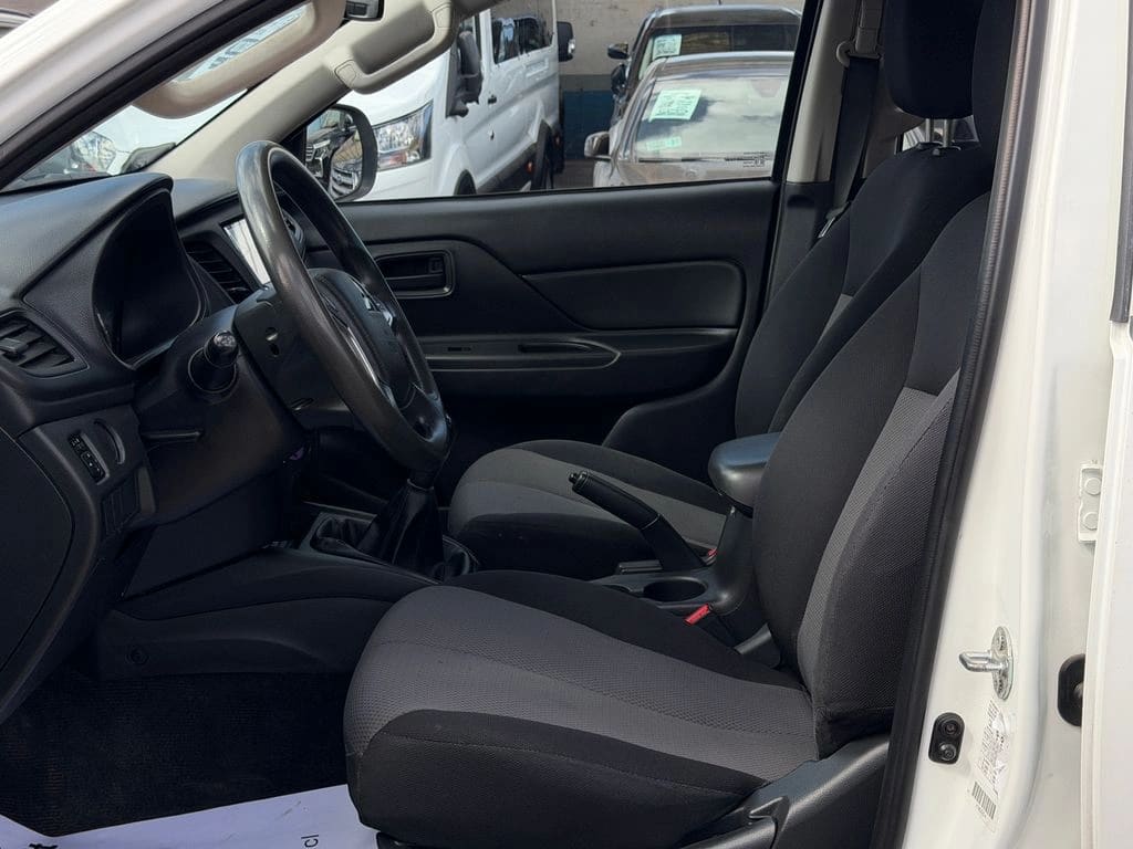 2022 Mitsubishi L200 2.4 - Miniatura 4