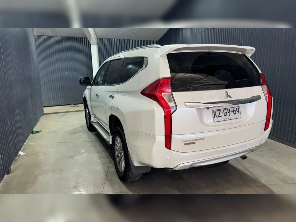 2019 Mitsubishi MONTERO SPORT MT6 - Miniatura 6