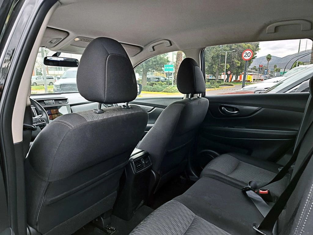 2018 Nissan X-Trail 2.5 - Miniatura 10