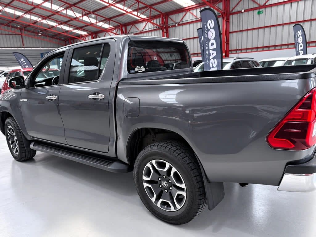 2022 Toyota Hilux 2.8 - Miniatura 4