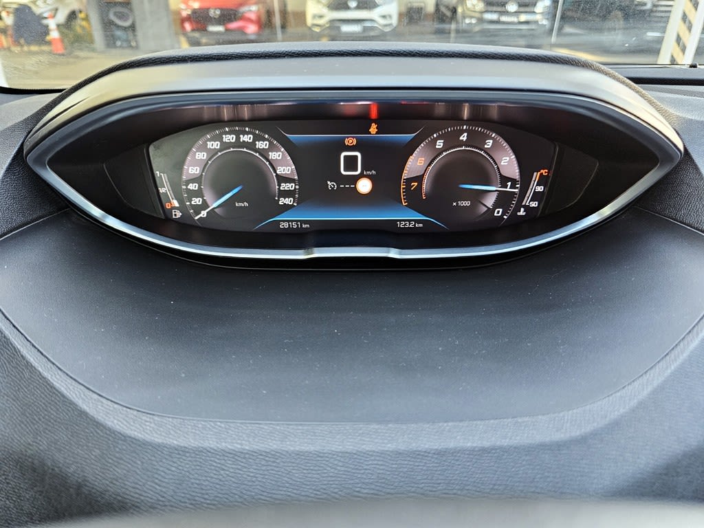 2025 Peugeot 3008 1.2 - Miniatura 10