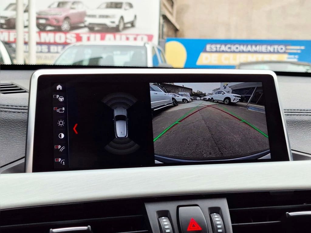 2022 BMW X2 1.5 - Miniatura 4