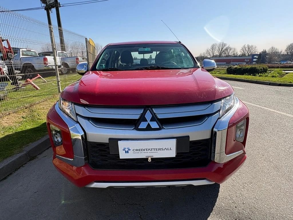 2022 Mitsubishi L200 KATANA - Miniatura 5