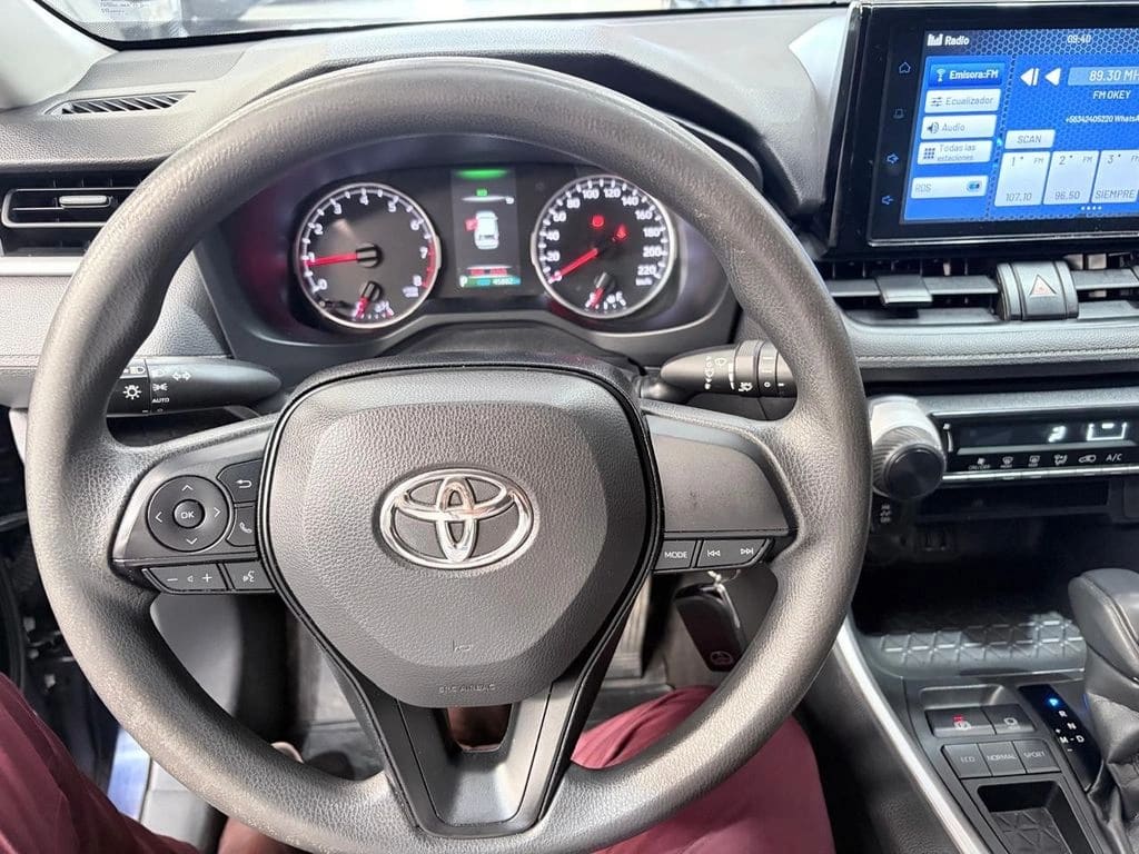 2024 Toyota RAV4 2.0 - Miniatura 5