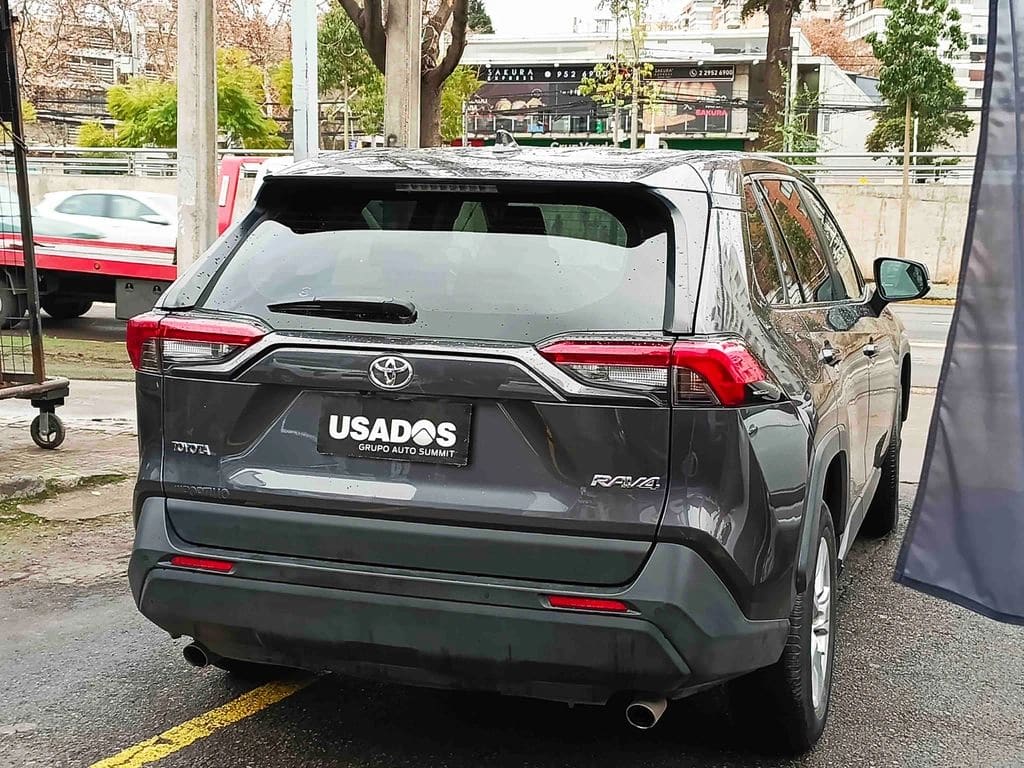 2021 Toyota RAV4 2.0 - Miniatura 10