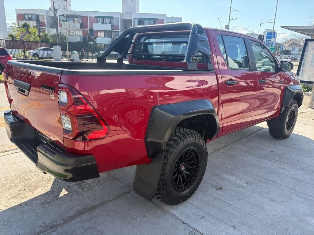 2022 Toyota Hilux 2.4 - Miniatura 6