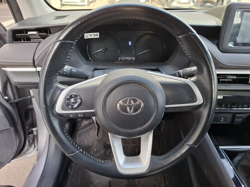 2024 Toyota Yaris 1.5 - Miniatura 8