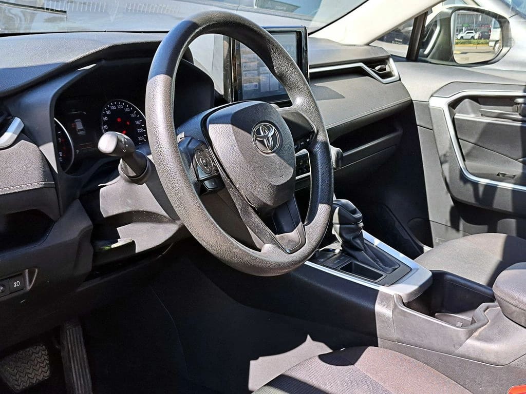 2022 Toyota RAV4 2.0 - Miniatura 3
