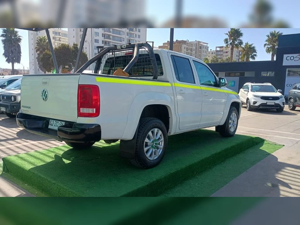 2023 Volkswagen Amarok 2.0 - Miniatura 9