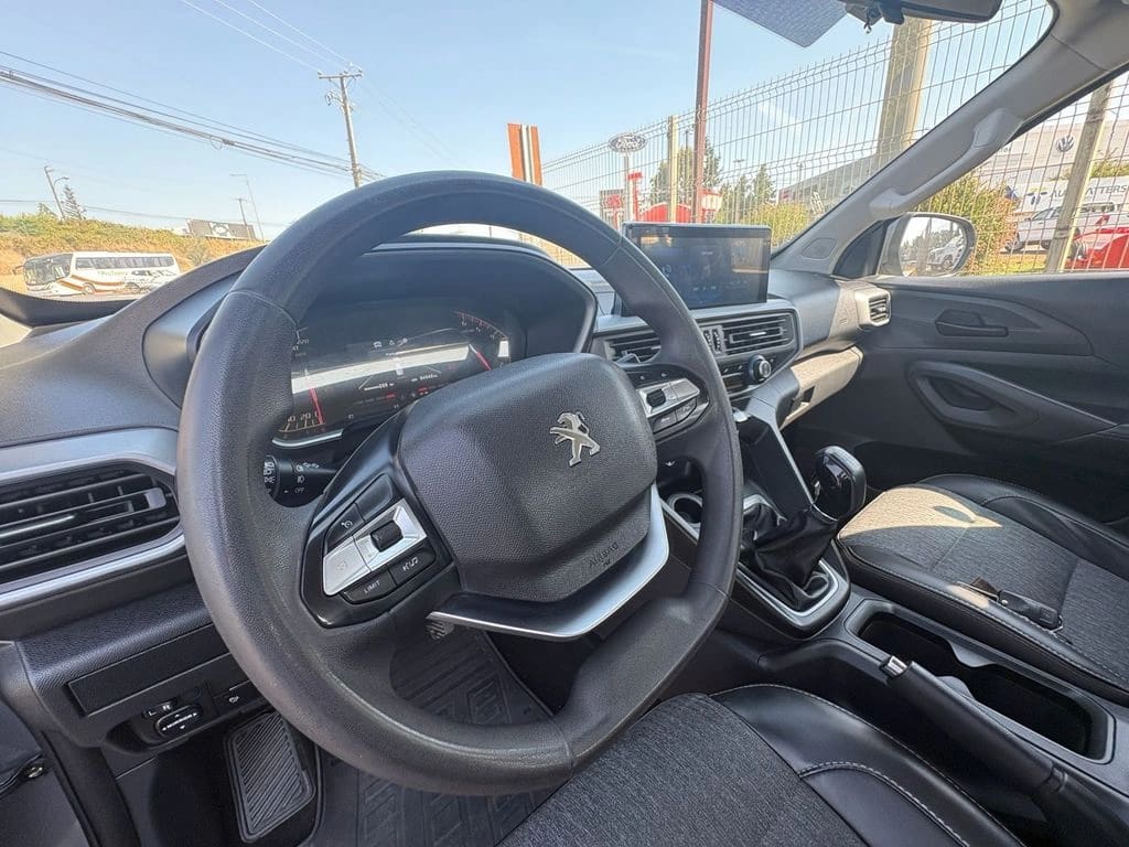 2023 Peugeot Landtrek 4X2 - Miniatura 10