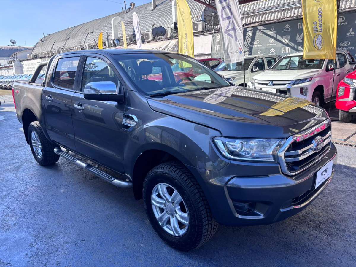 2023 Ford RANGER DCAB 4X4 3.2 AUT Gris - Miniatura 3