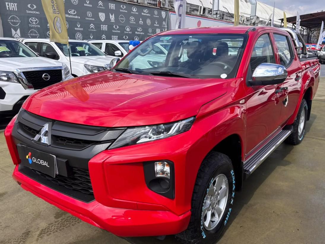 2022 Mitsubishi L200 Rojo - Imagen 1