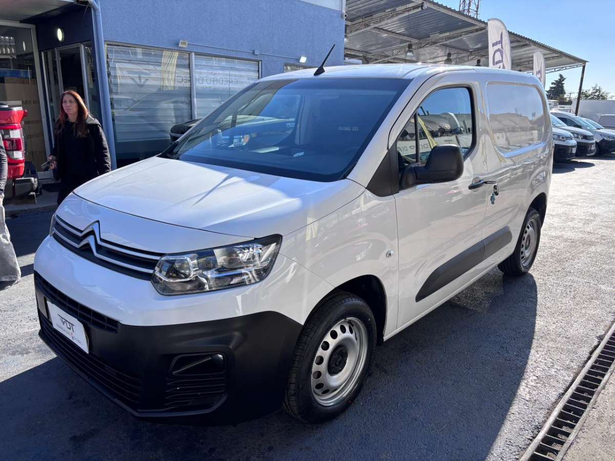 2024 Citroën BERLINGO 1.5 Blanco - Miniatura 3