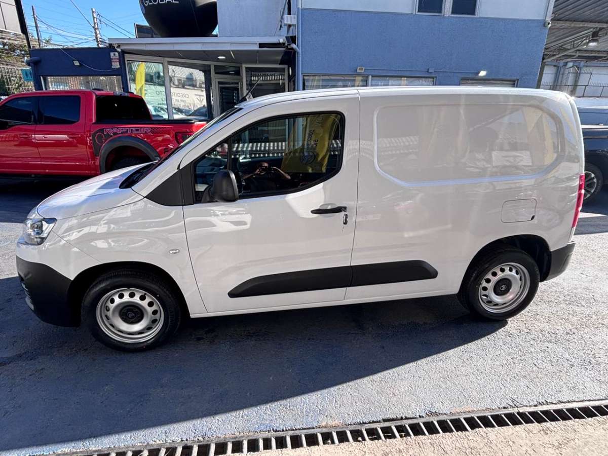 2024 Citroën BERLINGO 1.5 Blanco - Miniatura 5
