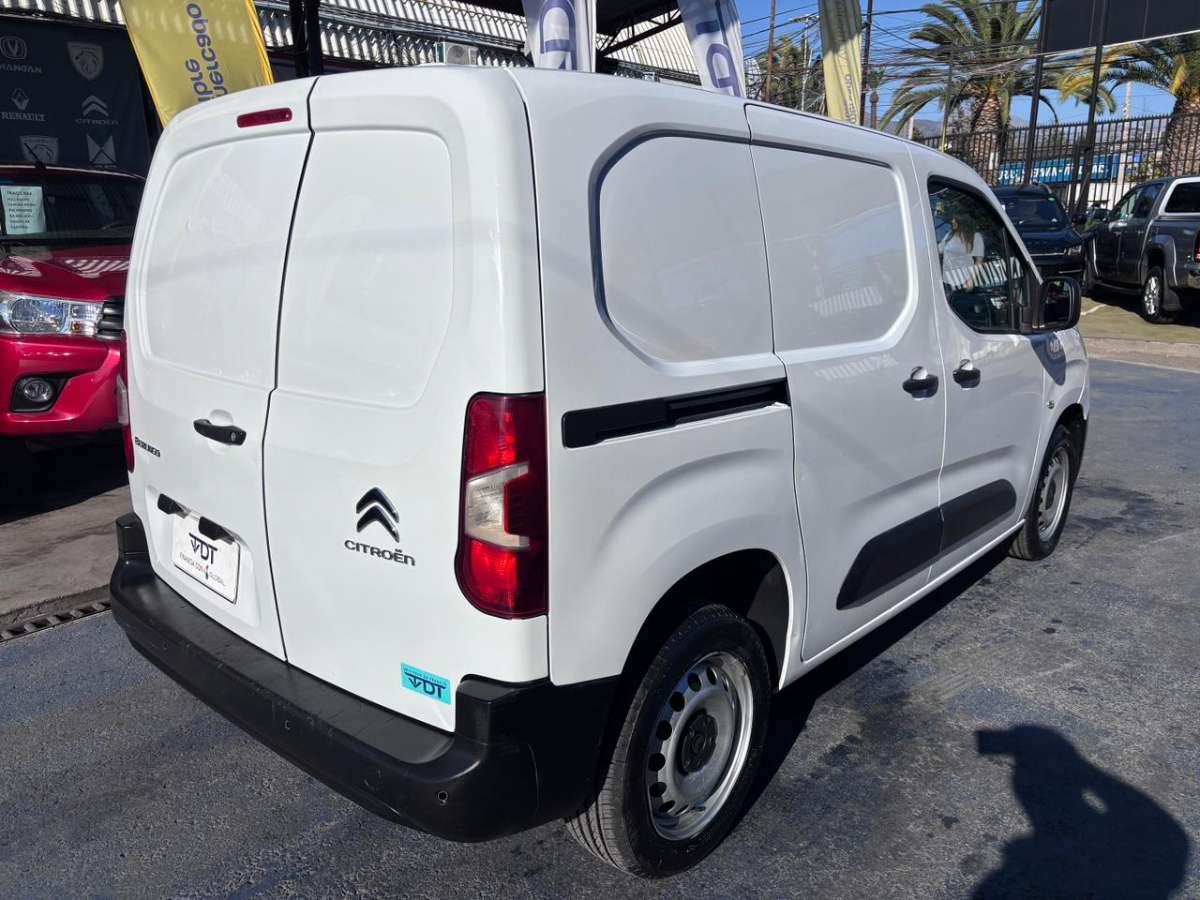 2024 Citroën BERLINGO 1.5 Blanco - Miniatura 8