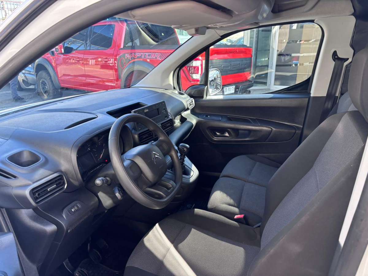 2024 Citroën BERLINGO 1.5 Blanco - Miniatura 9