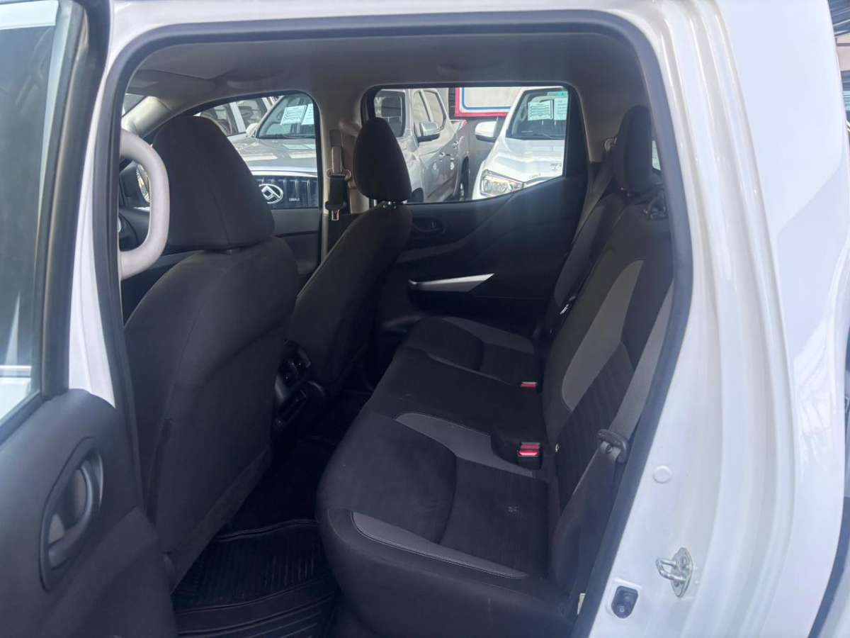 2023 Nissan NAVARA D CAB 2.3 D Blanco - Miniatura 6
