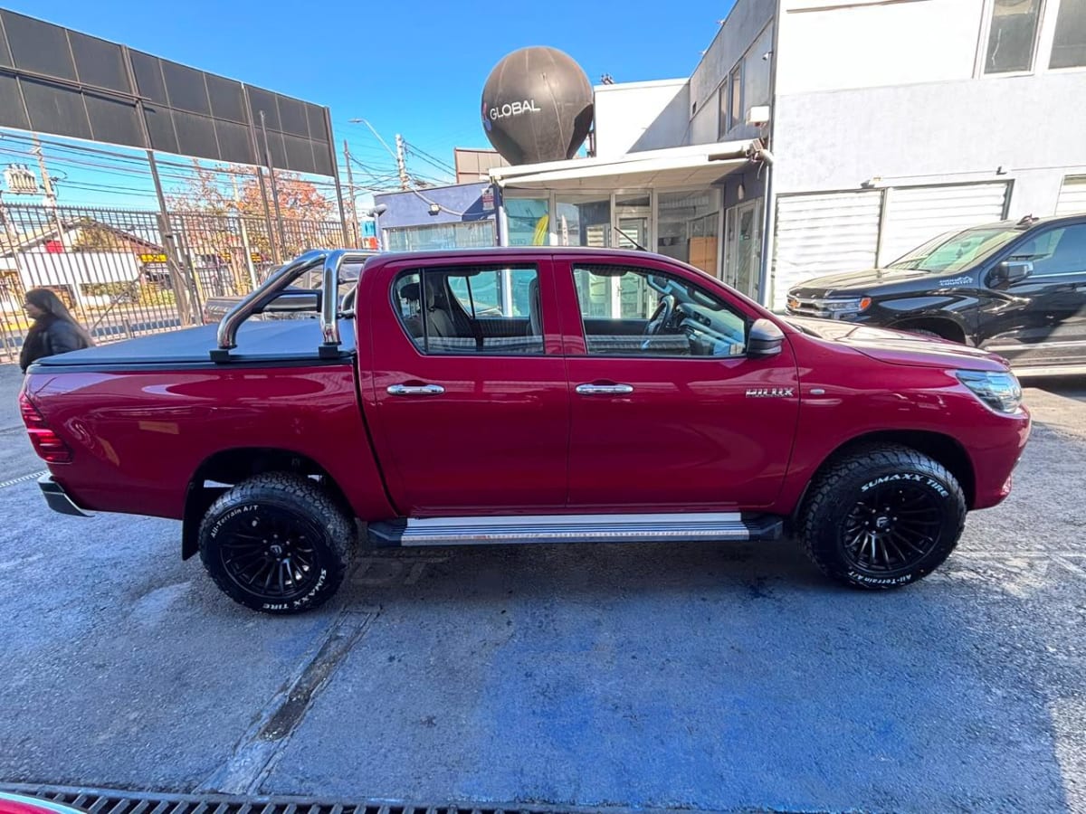 2024 Toyota Hilux Blanco - Miniatura 4