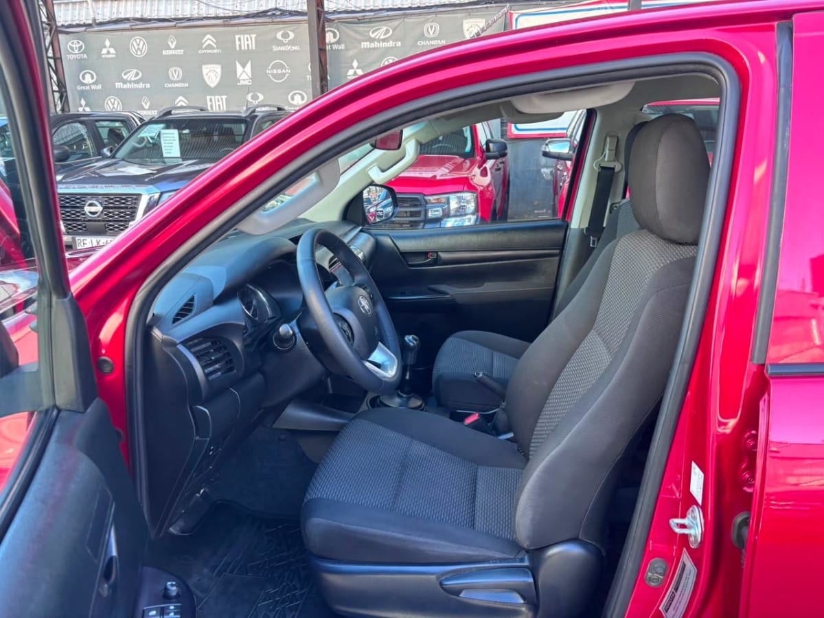 2024 Toyota Hilux Blanco - Miniatura 8