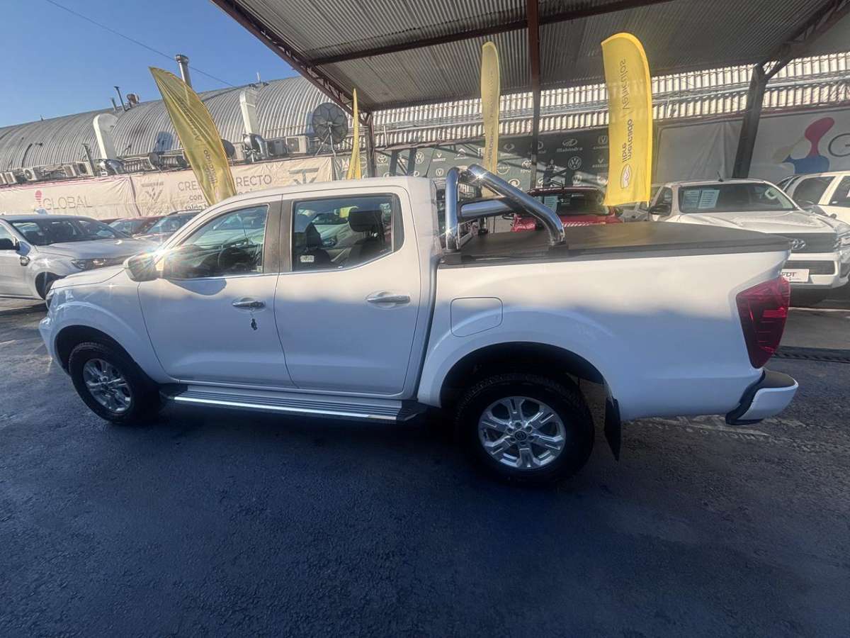 2021 Nissan NAVARA D CAB 2.3 D blanco - Miniatura 5