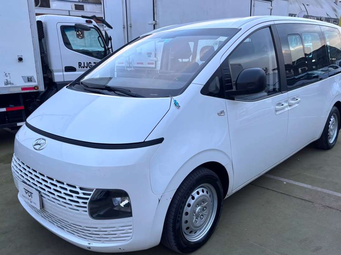 2023 Hyundai STARIA US4 CRDI 2.2 AUT US4 Blanco - Imagen 1