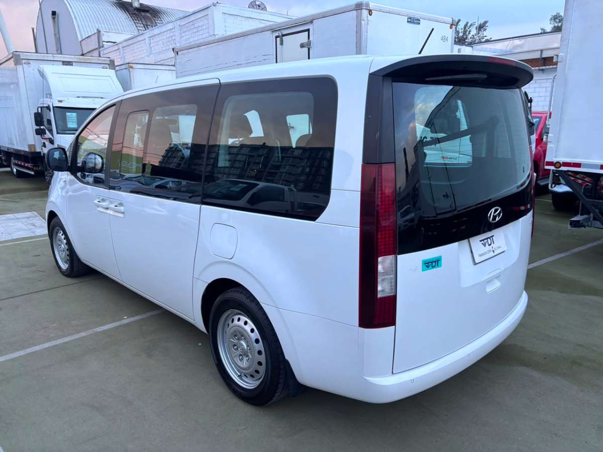 2023 Hyundai STARIA US4 CRDI 2.2 AUT US4 Blanco - Miniatura 6