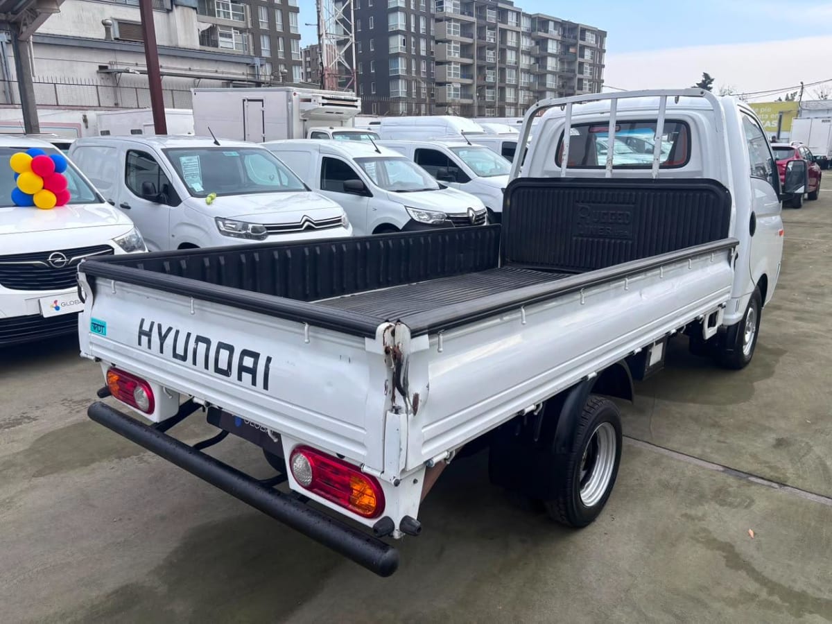 2022 Hyundai PORTER II HI SUPER DOHC 2.5 II Blanco - Miniatura 8
