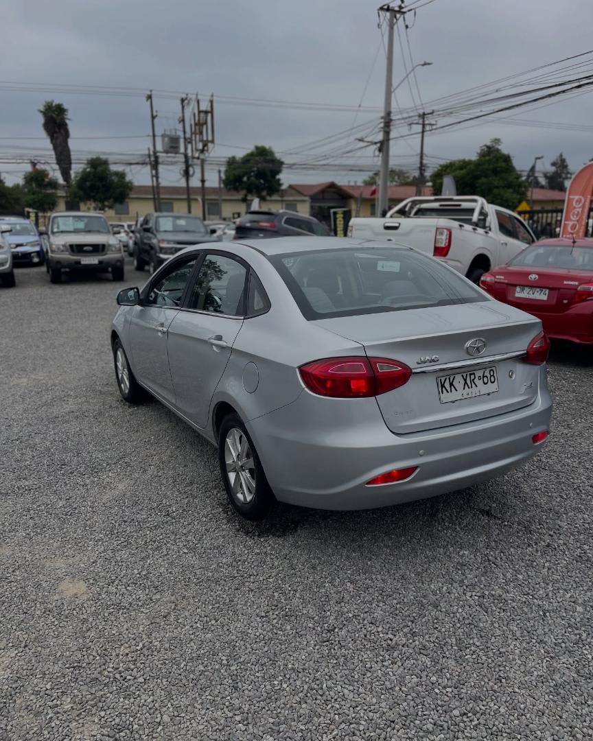 2018 JAC J4 Comfort Plata - Miniatura 7