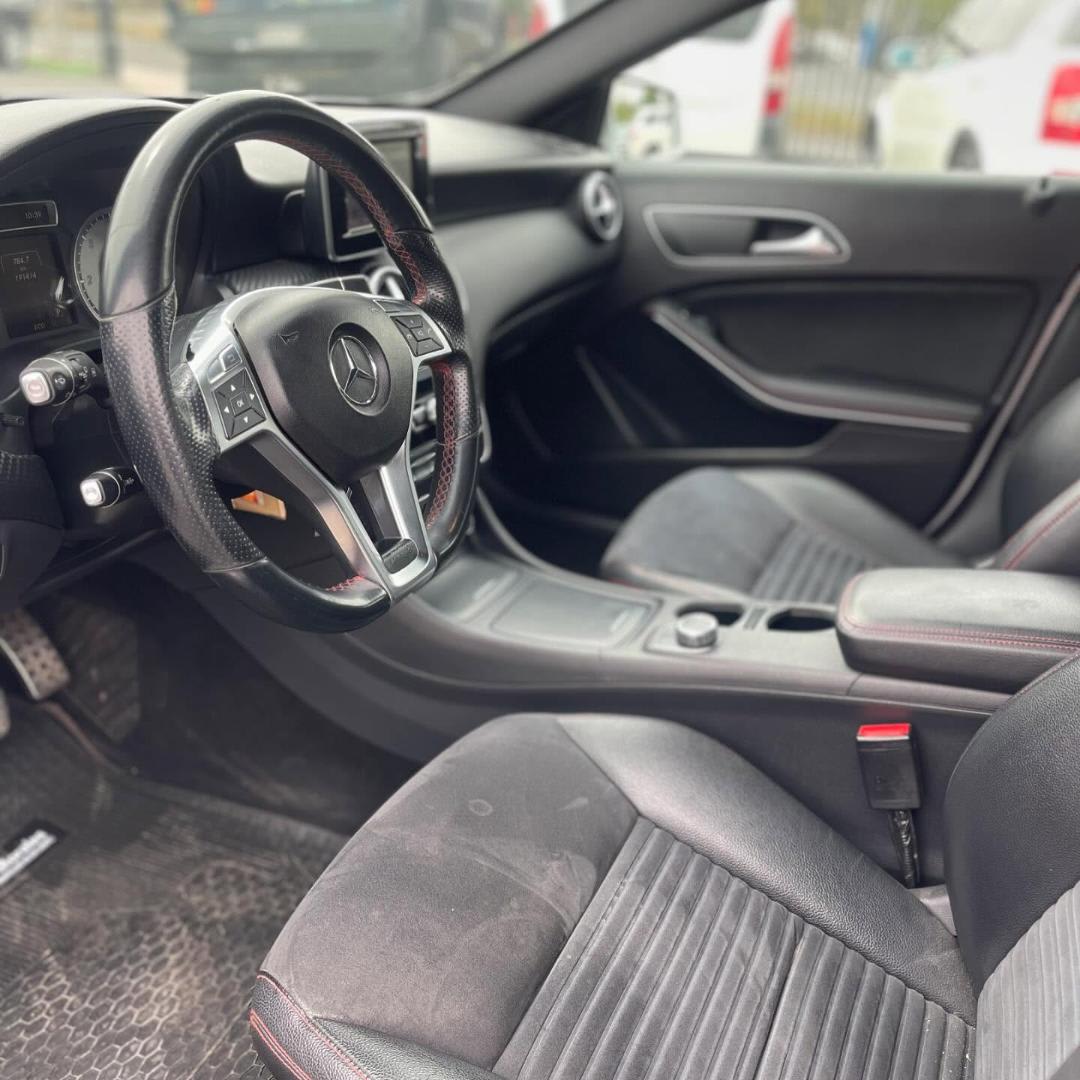 2014 Mercedes-Benz A200 BLUEEFFICIENCY Plata - Miniatura 3