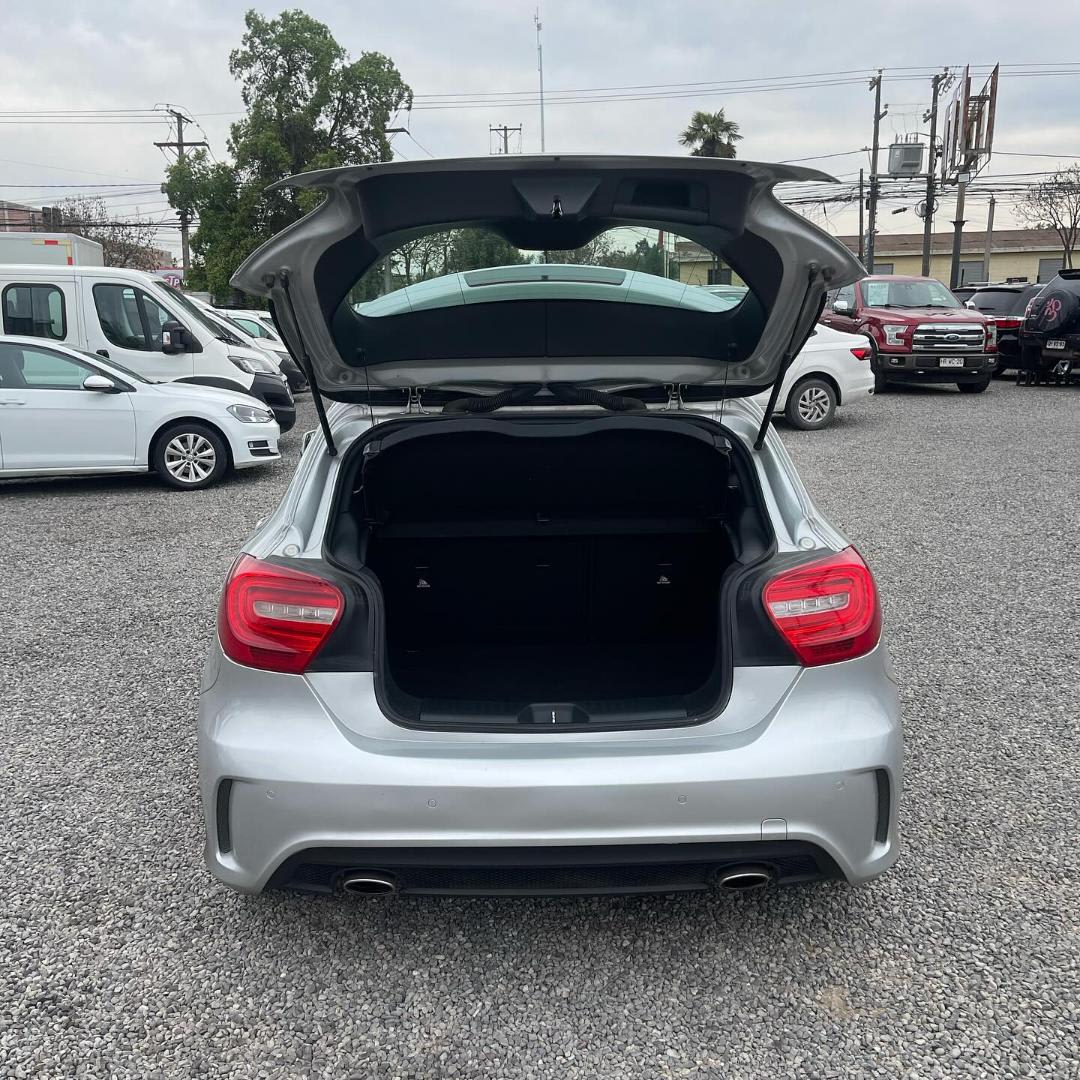2014 Mercedes-Benz A200 BLUEEFFICIENCY Plata - Miniatura 6