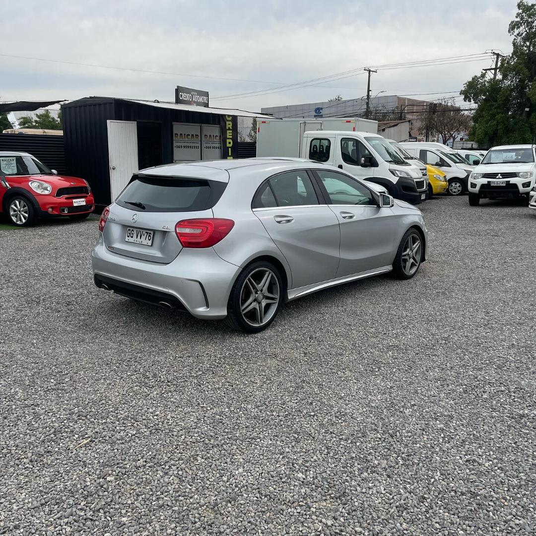 2014 Mercedes-Benz A200 BLUEEFFICIENCY Plata - Miniatura 8