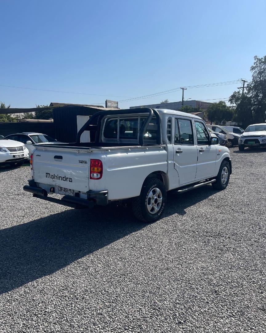 2017 Mahindra NEW PICK UP 2.2 Blanco - Miniatura 5