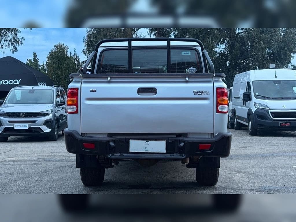 2023 Mahindra PIK UP 2.2 - Miniatura 6