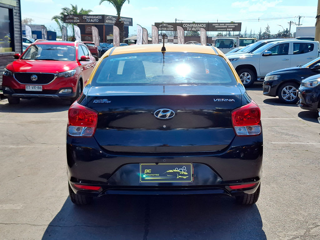 2022 Hyundai VERNA 1.4 - Miniatura 4